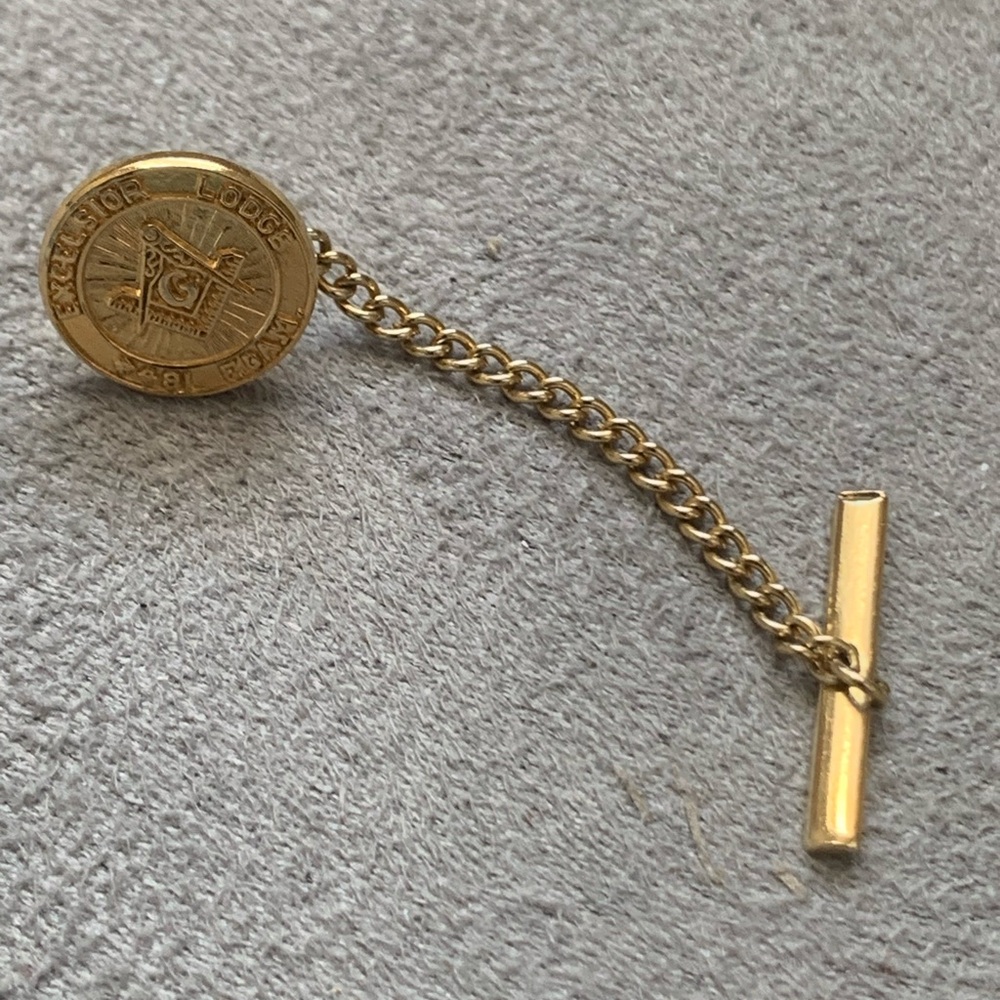 Vintage Masonic 1/20 10K GP  Tie Tack with Safety Chain Excelsior Lodge Pin 3D - Picture 9 of 10
